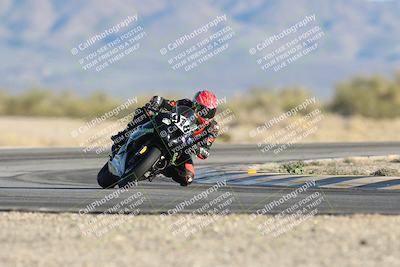 media/Dec-07-2025-CVMA (Sun) [[3e7d2de5dc]]/Race 16-Formula Middleweight/